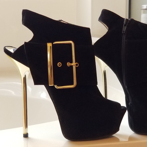 Liliana Shoes - Gold Belt Peep Toe Stiletto